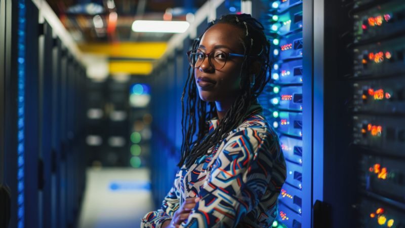 it-professional-data-center (2)-min